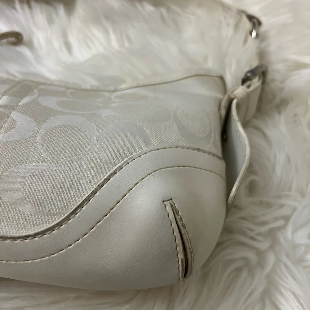 Vintage Coach Cream #5659 Shoulder Bag/ Soho bag